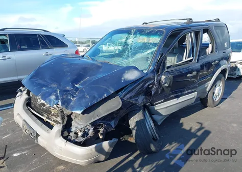 2002 Ford Escape Xlt z USA, uszkodzony, nr VIN 1FMYU04102KA14607